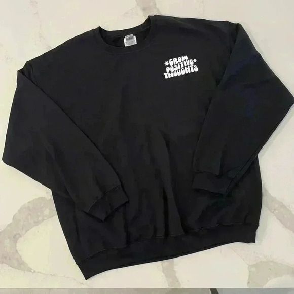 Gildan Tops - Pray Mama Pullover Crewneck Sweatshirt Grow Positive Thoughts Women's XL Gildan